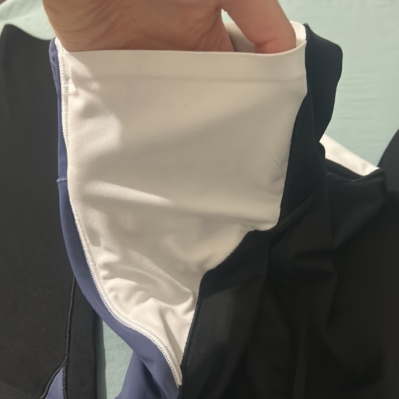 Victoria Secret Leggings - Picture 4 of 4